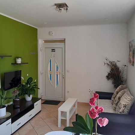 Apartments Karoma Mlini Exterior photo