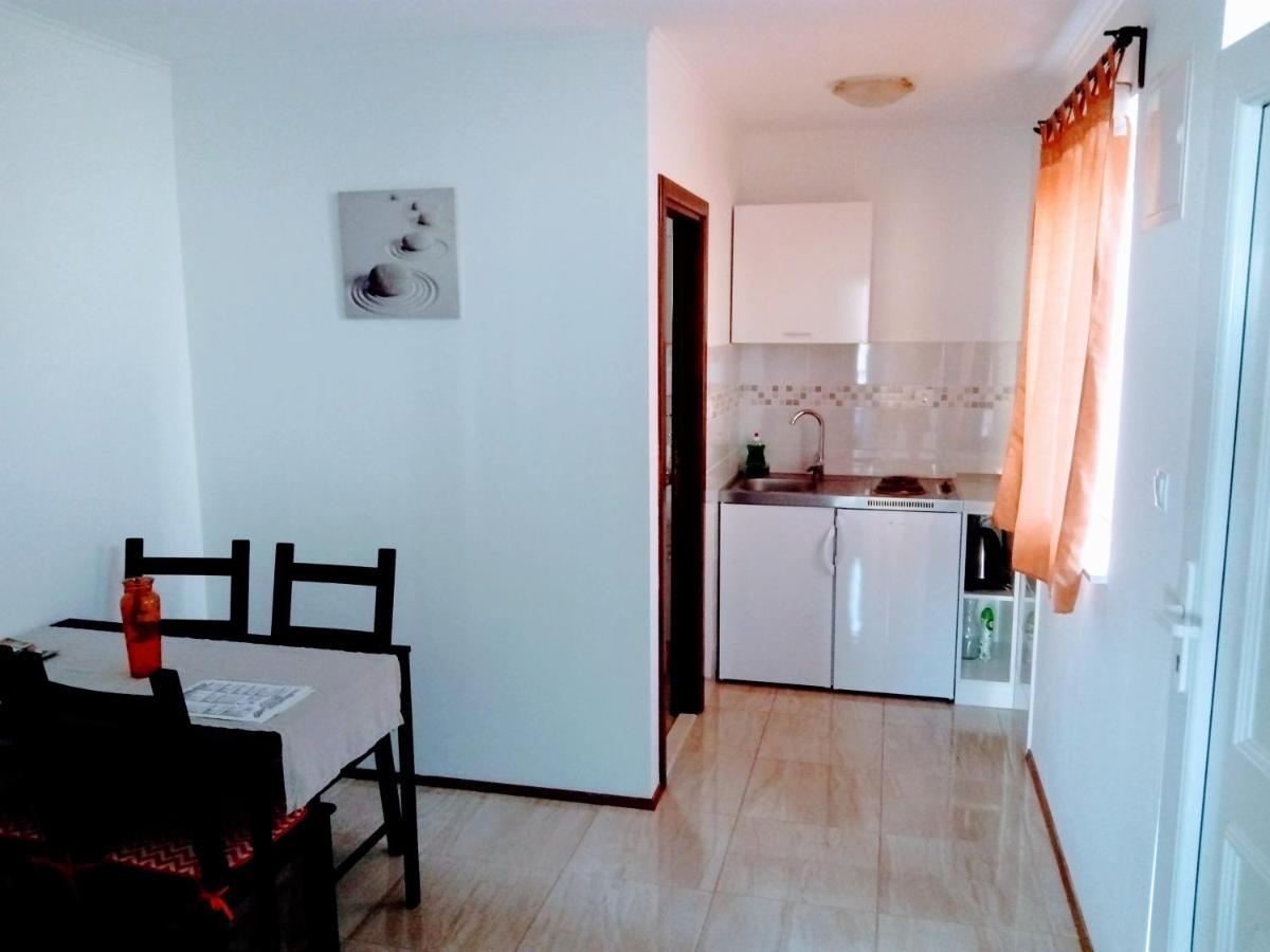 Apartments Karoma Mlini Exterior photo
